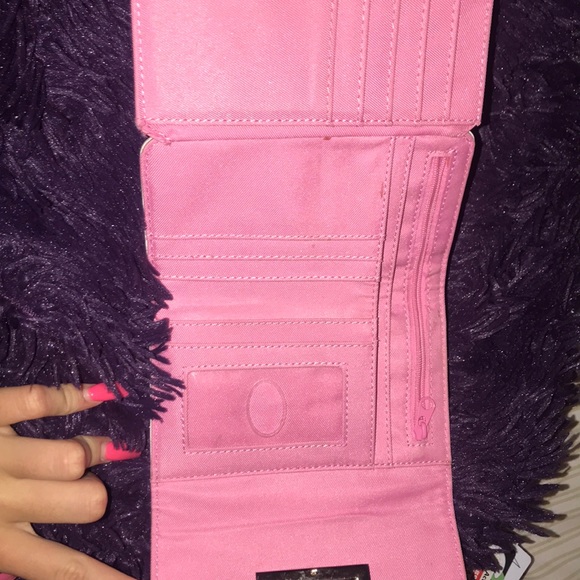 Super cute wallet for sale! - Picture 3 of 3